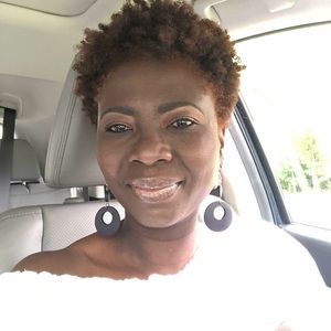 Meet your Posher, Emmaniece